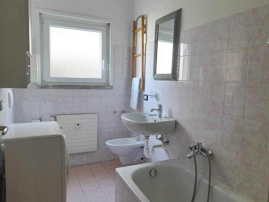Appartamento Lora Como Exterior photo